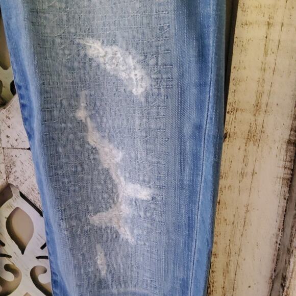 Decree Junor's Boyfriend Destructed Denim Jeans - Picture 4 of 6